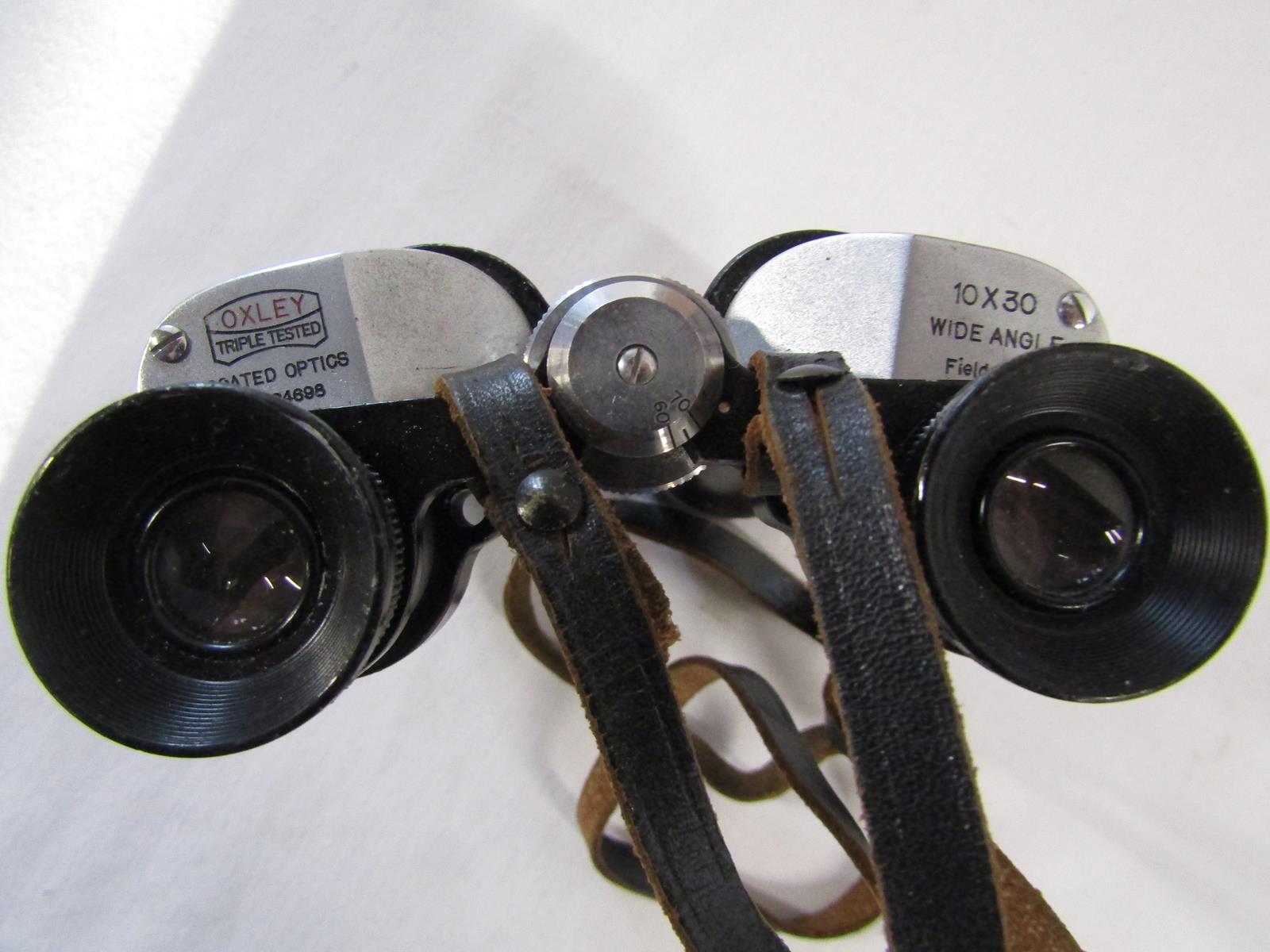 Collection of binoculars includes Oxley field 6.5, Military Regulation and an empty Bausch & Lomb - Image 5 of 11