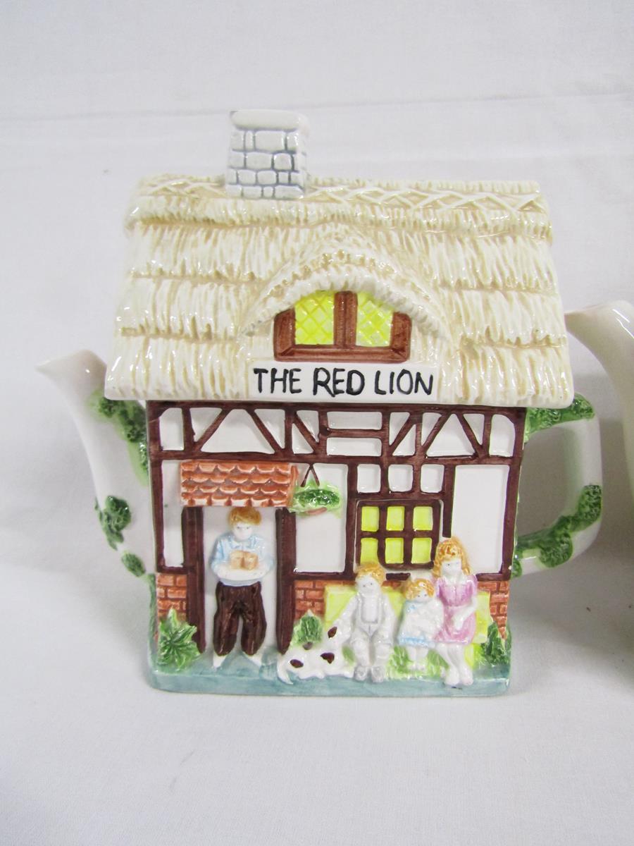 11 teapots include George and the Dragon and Red lion pub, butcher, Anne Hathaway's cottage, - Image 7 of 7