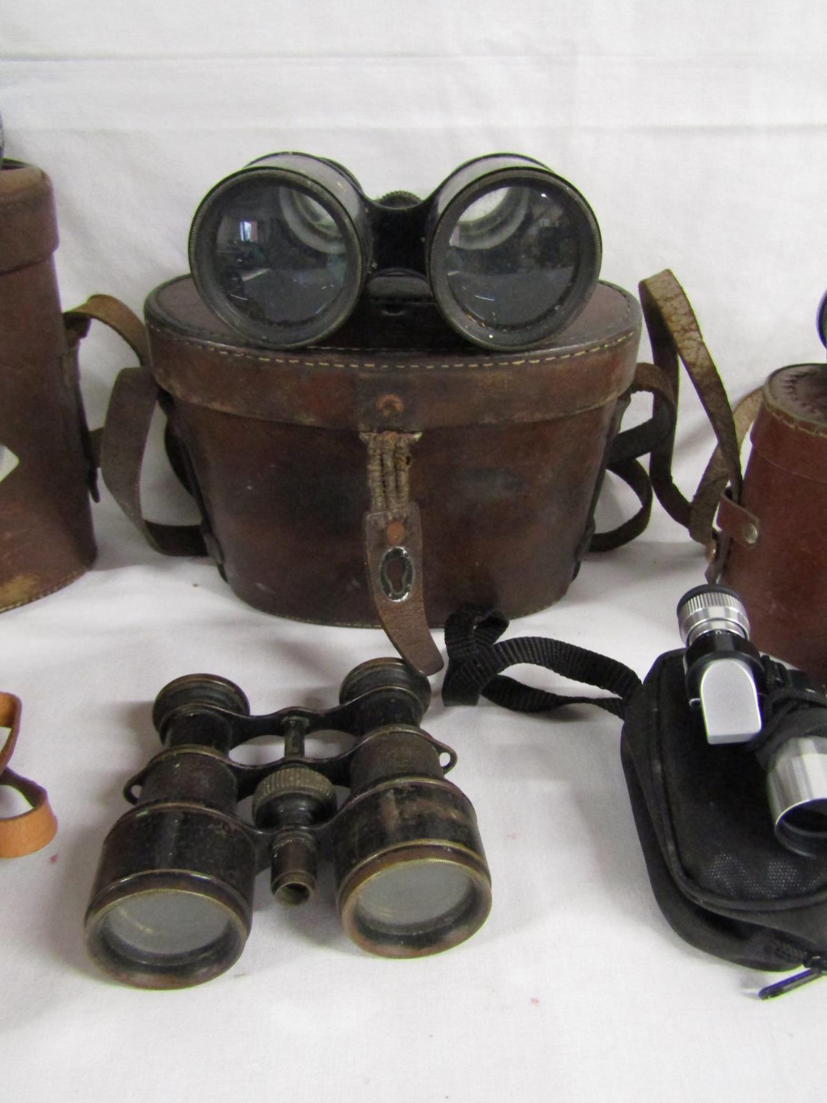 Collection of binoculars includes Oxley field 6.5, Military Regulation and an empty Bausch & Lomb - Image 3 of 11