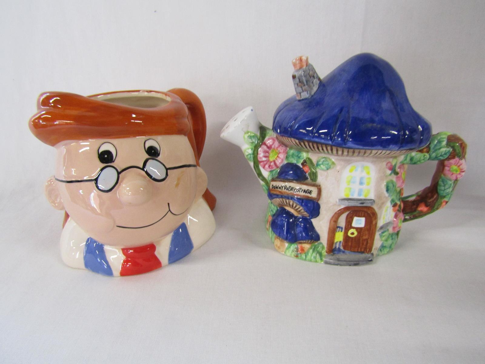 Money boxes includes Wade Natwest baby pig, Thorntons shops, character mugs includes Tetley Tea's - Image 2 of 8