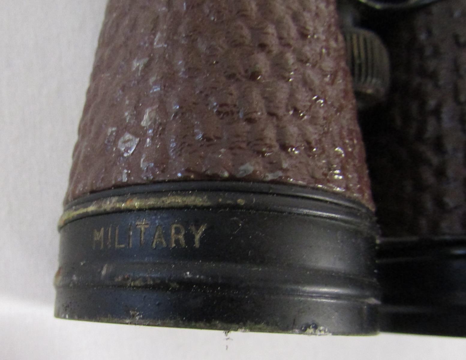 Collection of binoculars includes Oxley field 6.5, Military Regulation and an empty Bausch & Lomb - Image 10 of 11