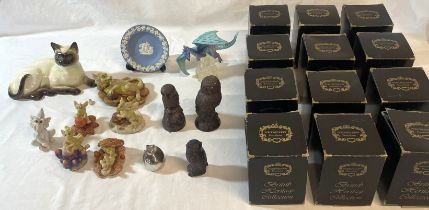 Selection of ceramics, including Beswick Siamese cat, dragon figures, Wedgwood Jasperware plate,