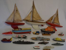 Collection of toy boats, including Dinky Toys such as Corvette, Air Sea Rescue Launch, SRN6