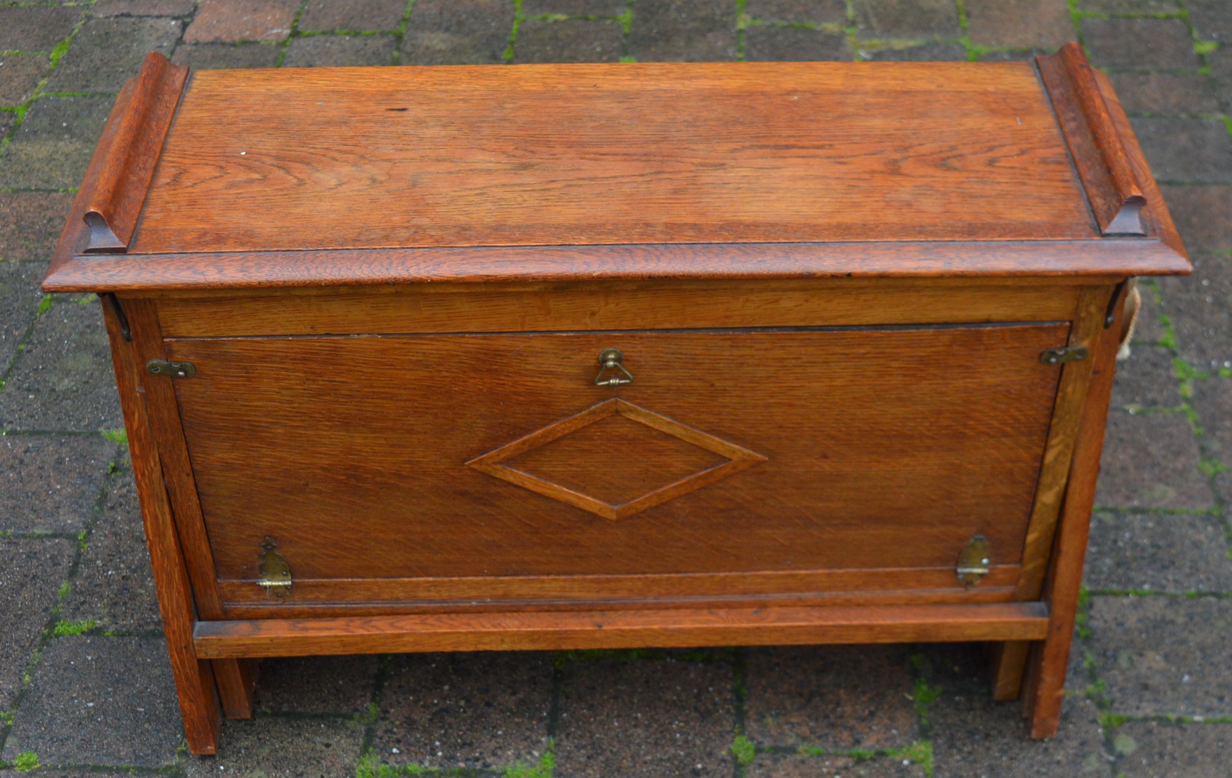 Early 20th century concertina campaign bed in oak - Image 2 of 3