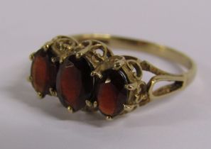 9ct Gold Ruby / Garnet Ring