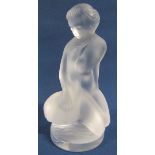 Lalique Tauette Leda Paperweight