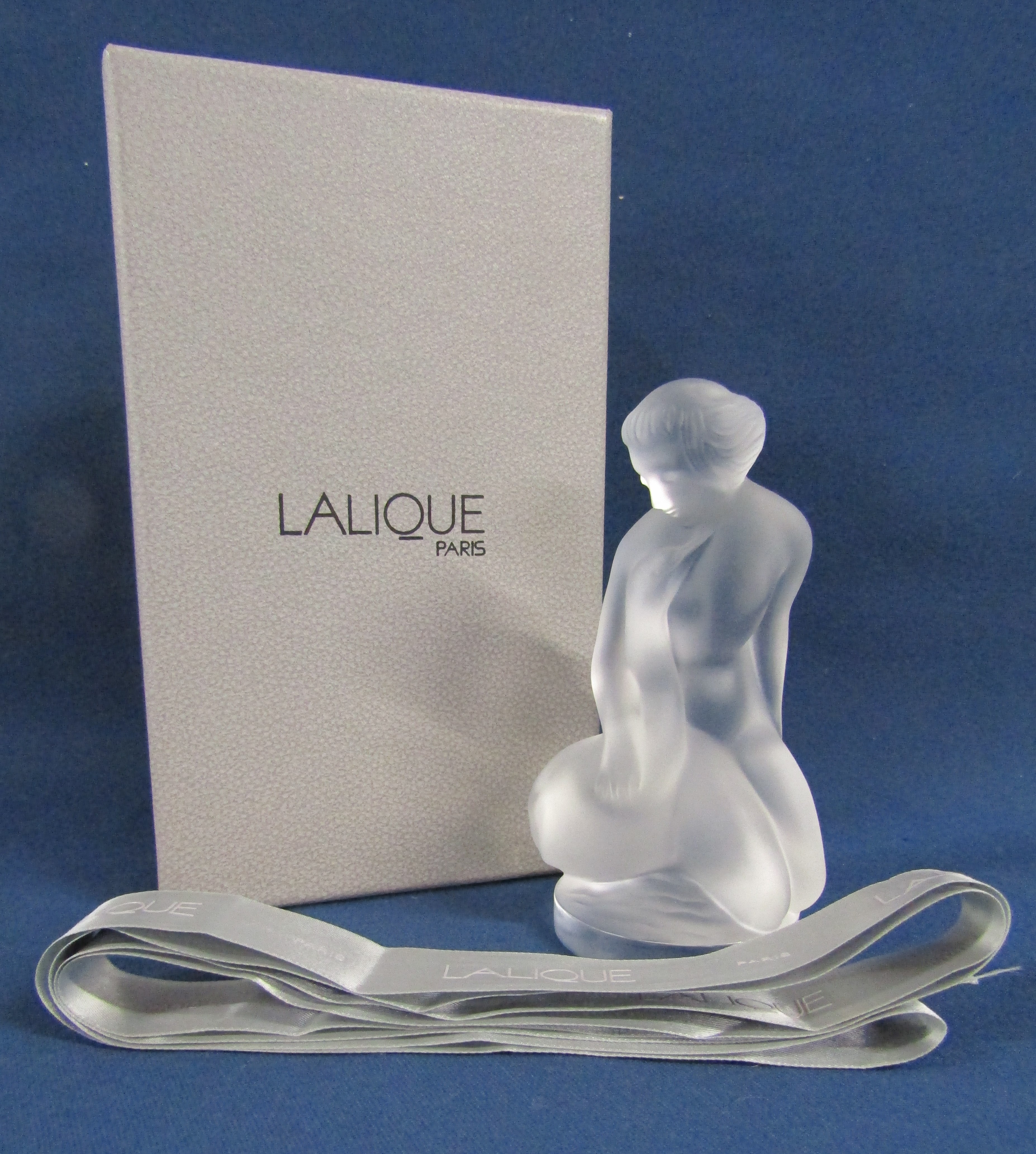 Lalique Stauette Leda Paperweight