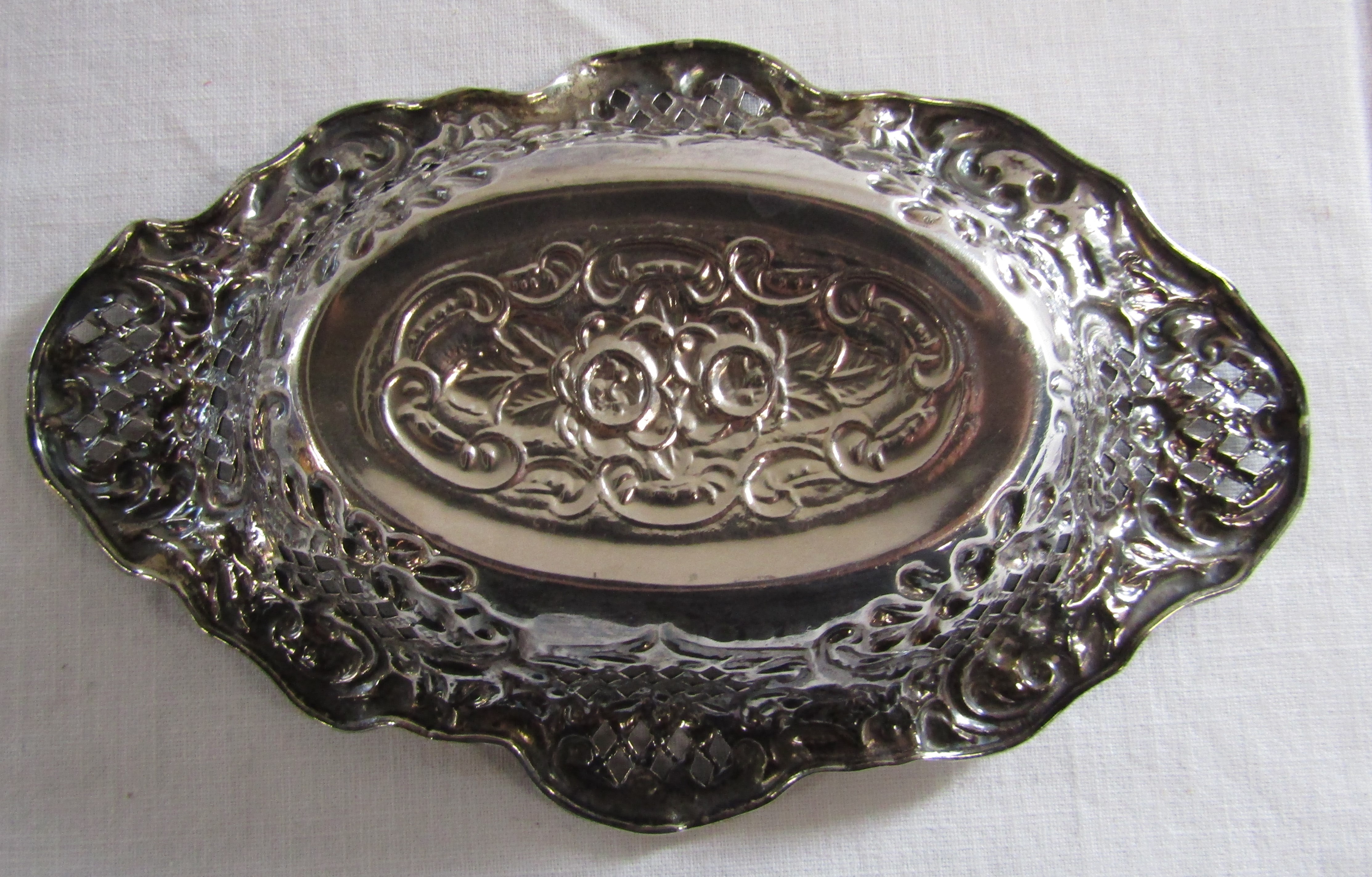 Victorian Silver Dish, Cruet & Plated Tray - Image 5 of 20