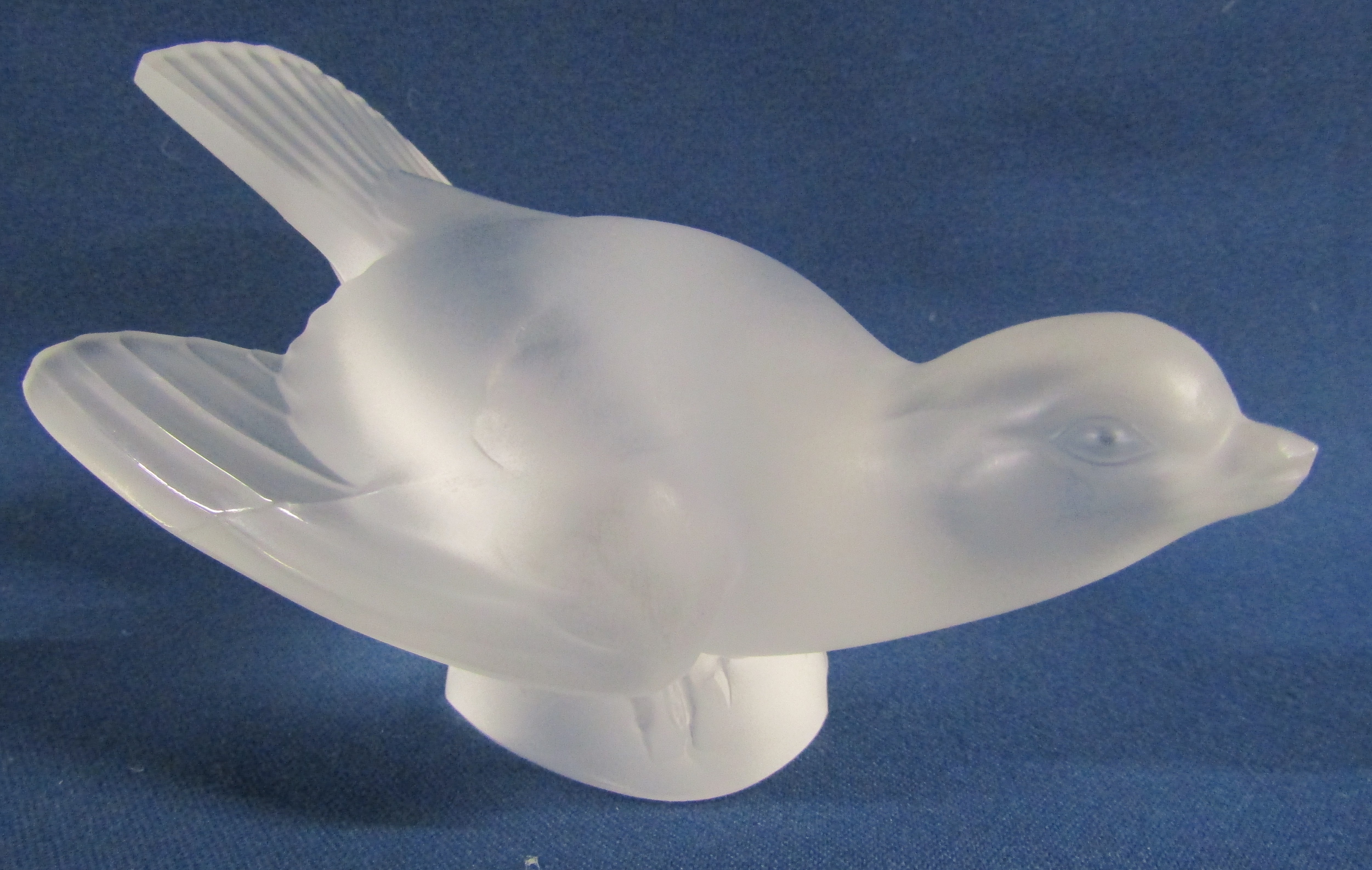 Lalique Moineau Coquet Paperweight