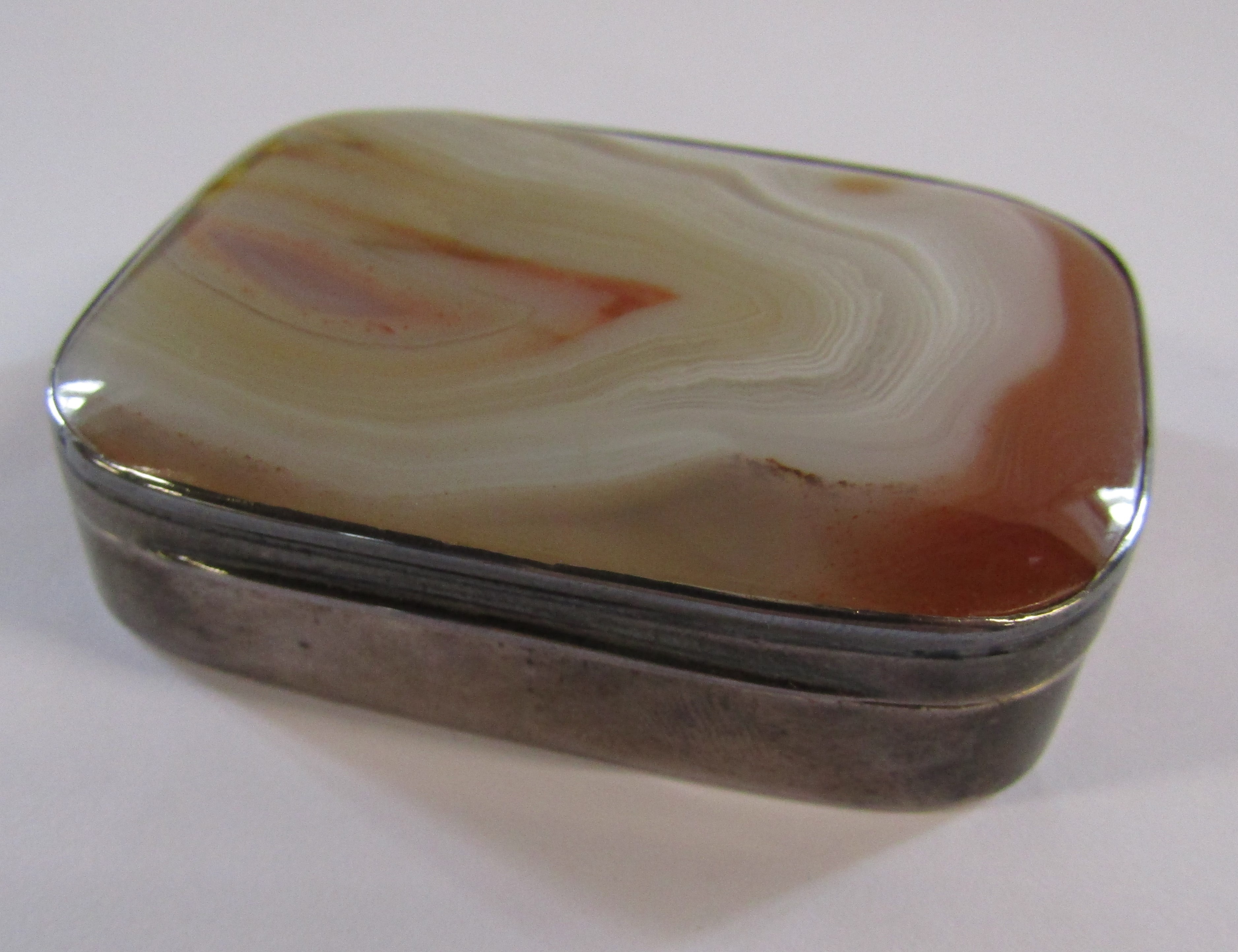 Georgian Silver & Agate Snuff Box