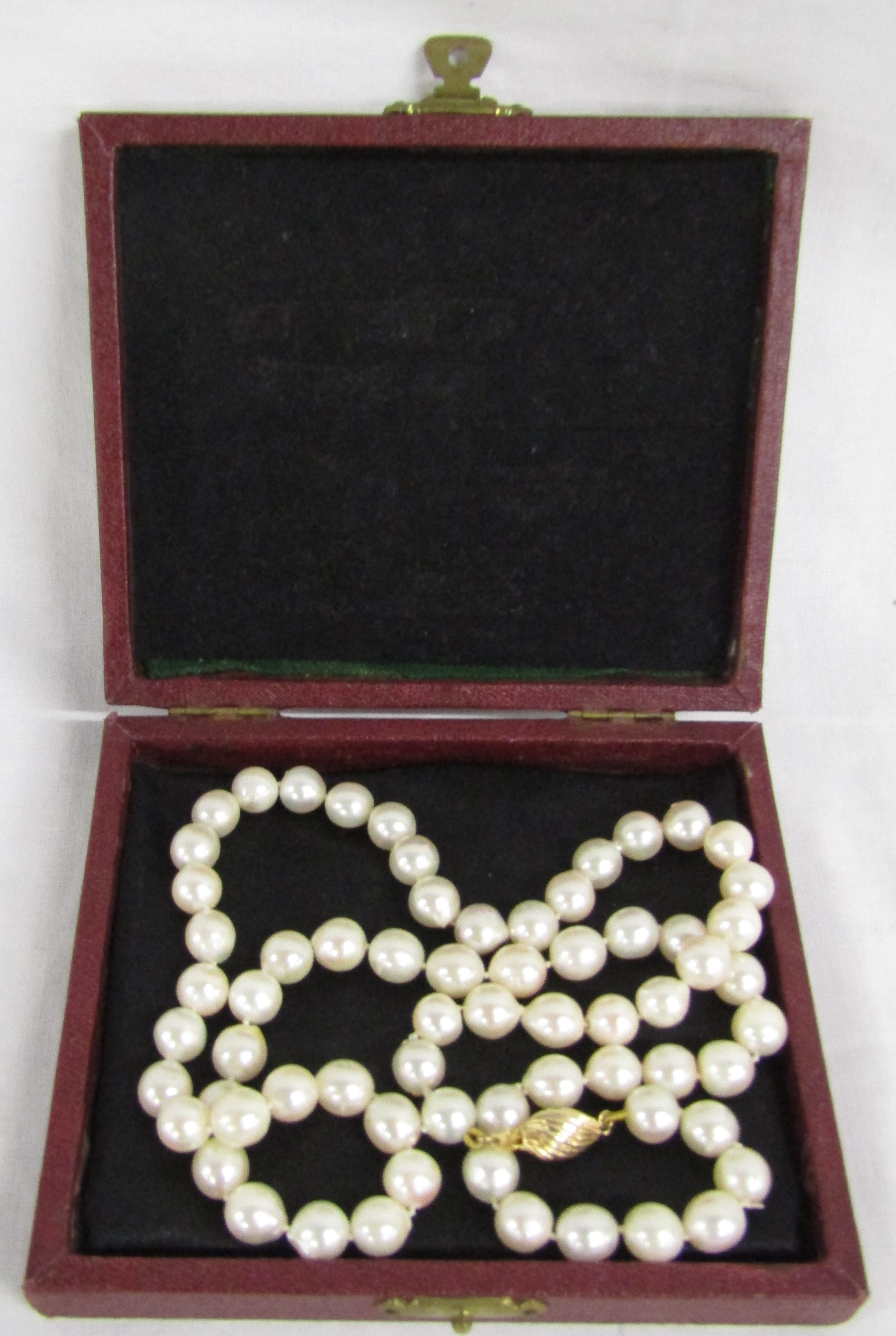 Double String of Knotted Pearls with 14ct (kt) Clasp - Image 5 of 5