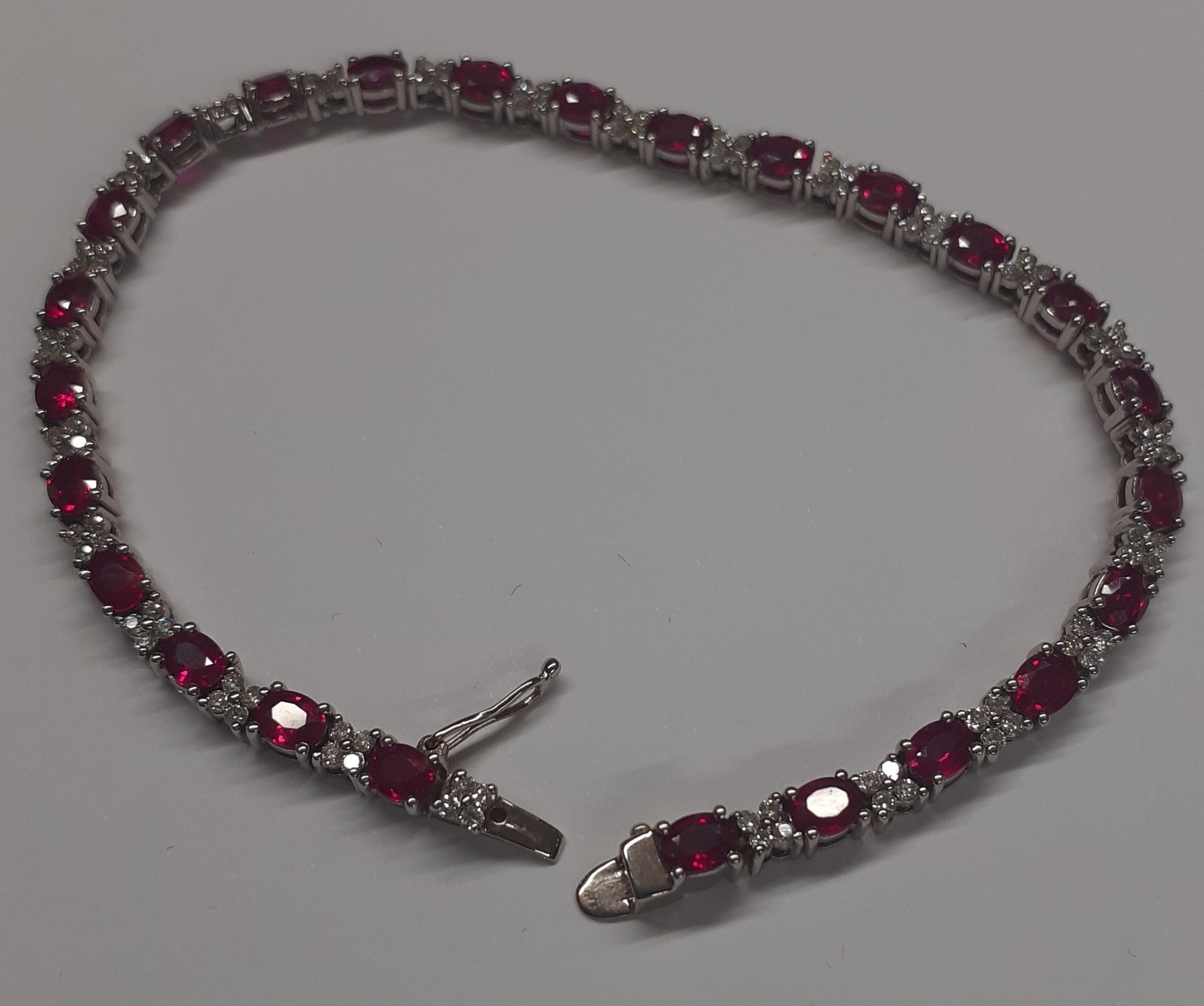 18k White Gold Ruby & Diamond Bracelet