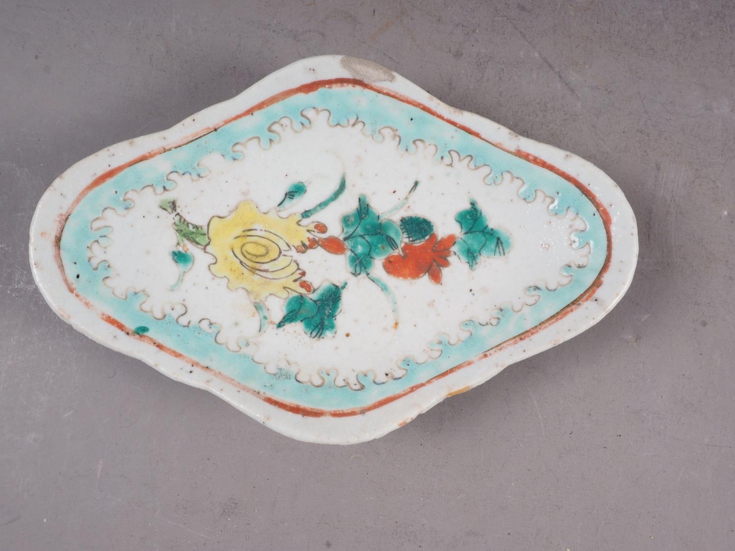 A pair of contemporary Chinese vases, a famille rose shaped edge plate and other items (damages) - Image 6 of 50