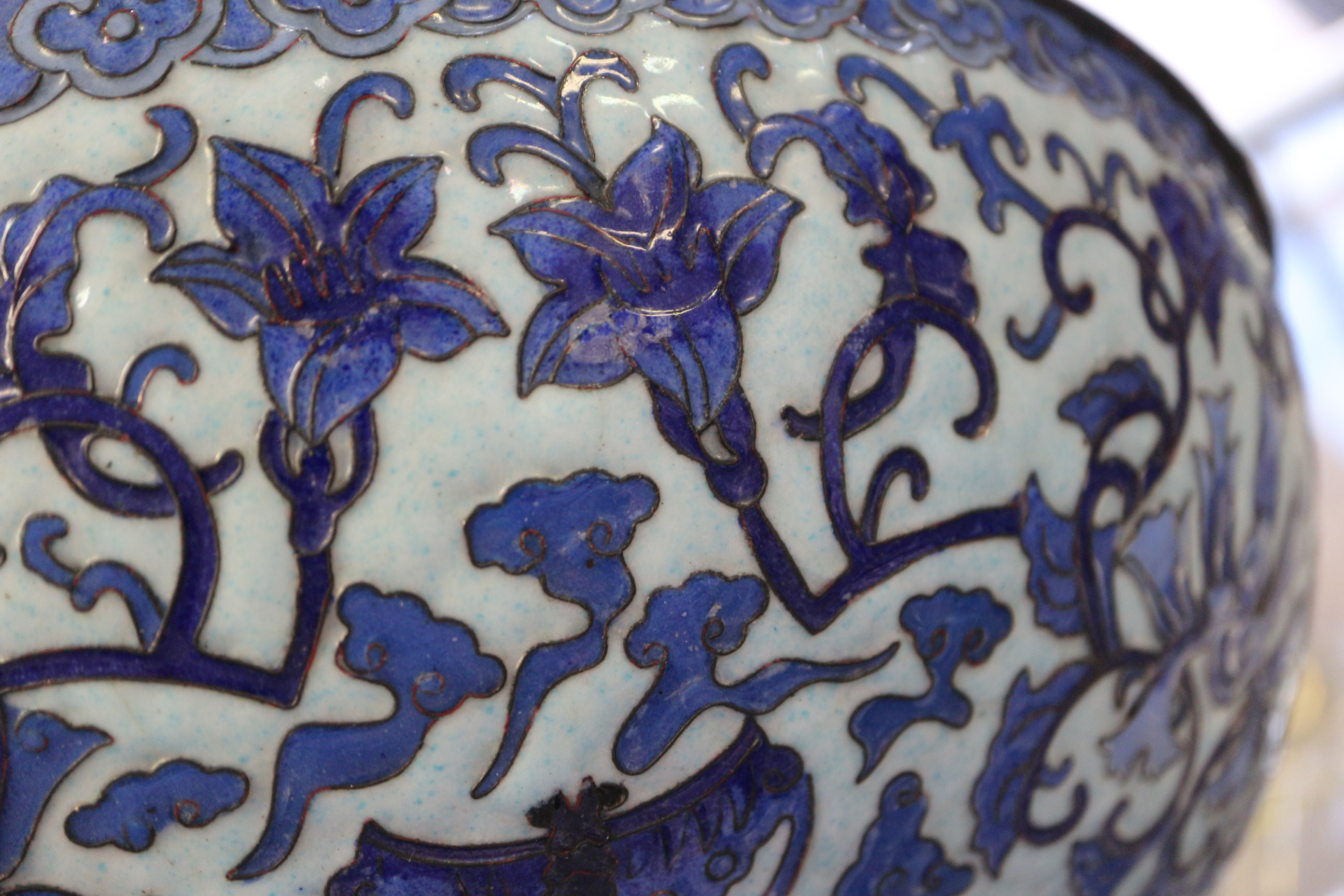 A Chinese cloisonne blue and white circular box and cover with flower, bat and character designs, 12 - Image 21 of 23