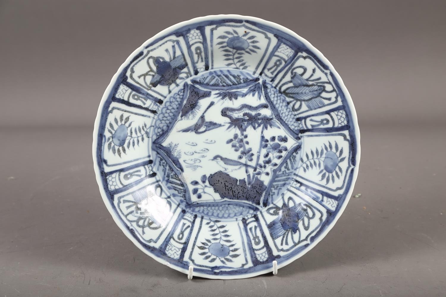 A Chinese blue and white shaped edge plate with floral decoration, 10 1/2" dia, another similar - Image 8 of 11