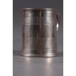 A Georgian silver half-pint tankard with banded decoration, 4.7oz troy approx