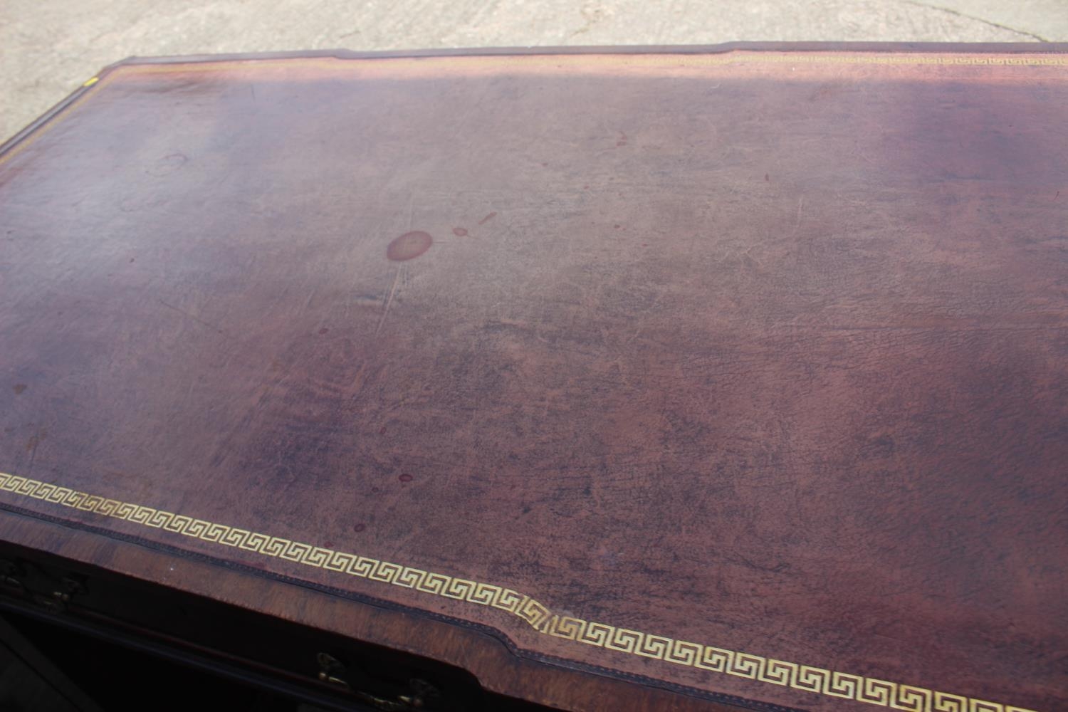 A partners early 20th century mahogany double pedestal desk with tooled lined leather top, inverse - Image 10 of 16