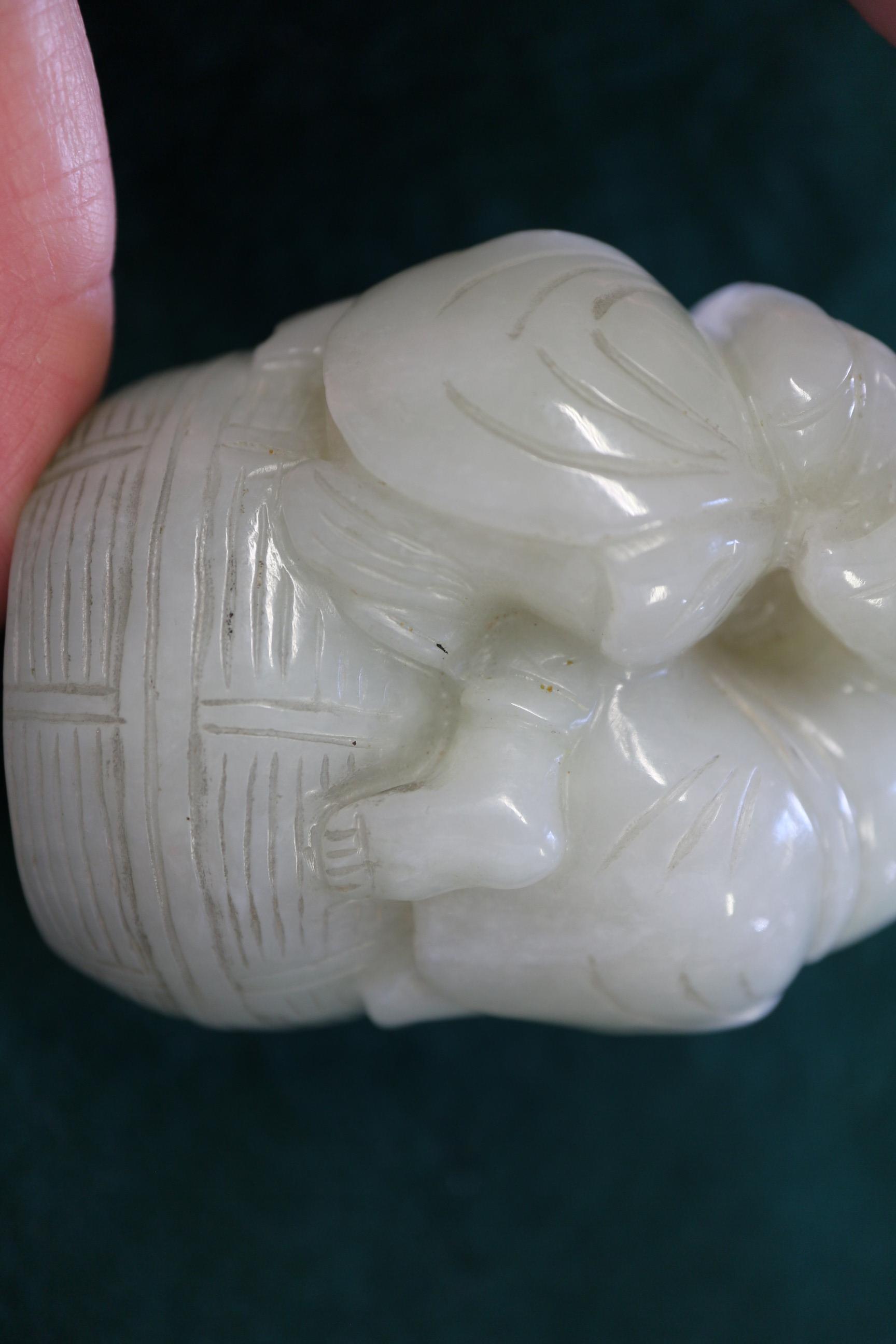 A Chinese carved pale jade figure group, 2 1/2" high, on stand, in a hardwood hinged box - Image 8 of 8