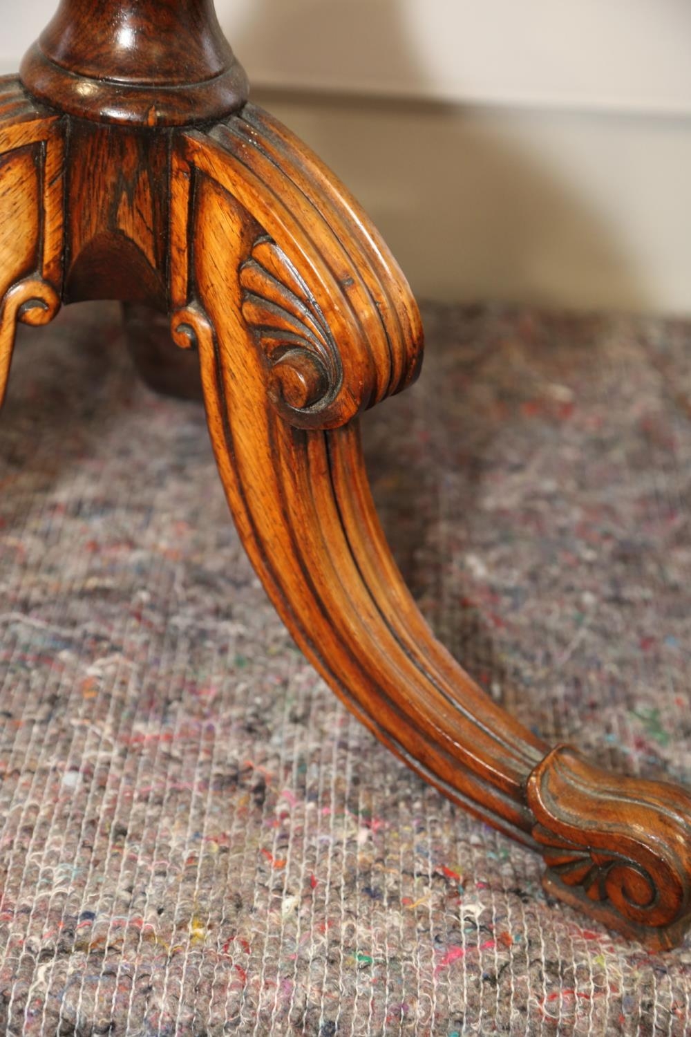 A William IV rosewood circular top zinc lined jardiniere, on faceted column and carved, tripod - Image 3 of 3