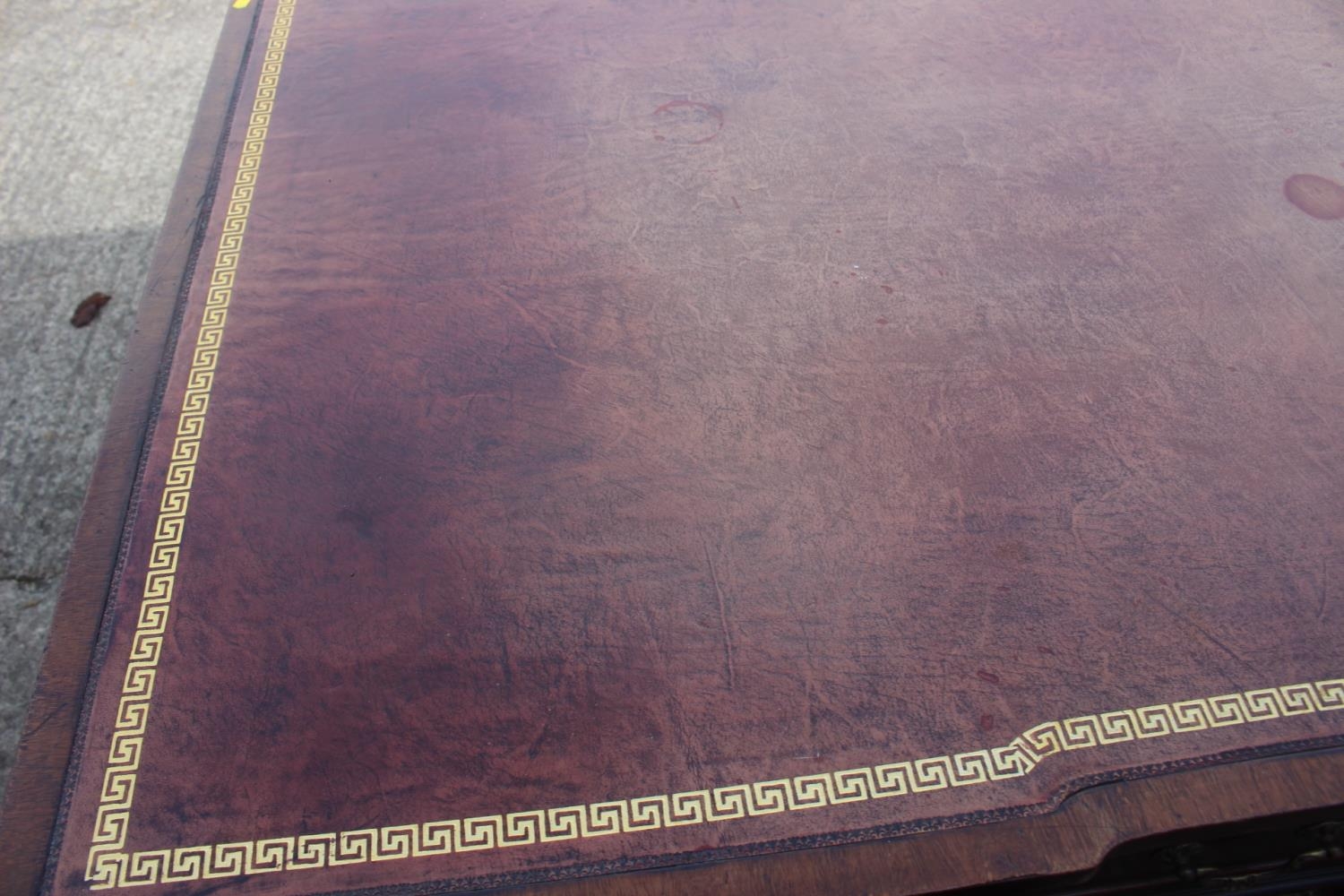 A partners early 20th century mahogany double pedestal desk with tooled lined leather top, inverse - Image 11 of 16