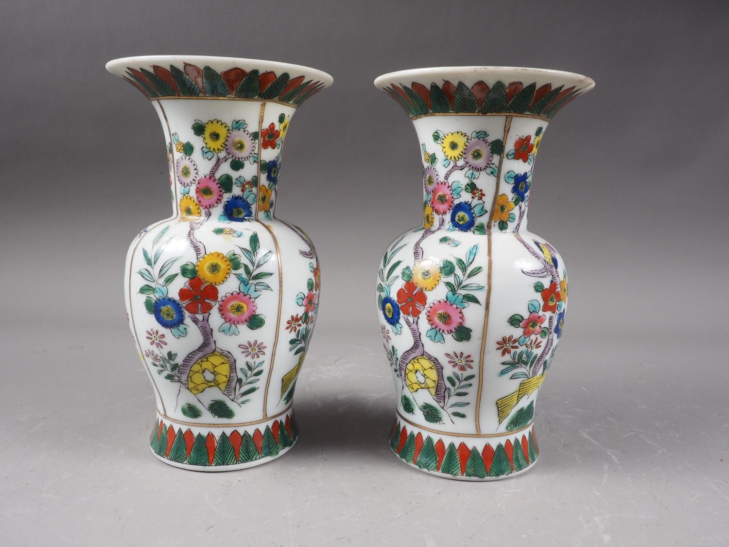 A pair of contemporary Chinese vases, a famille rose shaped edge plate and other items (damages)