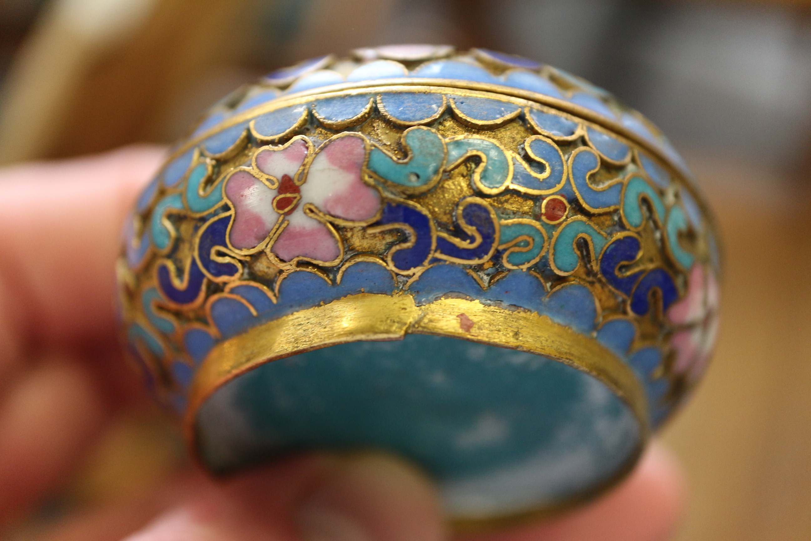 A Chinese cloisonne bulbous bottle neck vase with floral and scrolled designs on a blue ground, 8" - Image 3 of 18