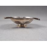 An Art Deco style faceted ashtray, on circular base, 1 1/2" high, 5.3oz troy approx
