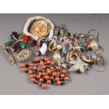 A quantity of costume jewellery, including a Chinese gilt metal and enamel double articulated fish