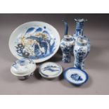 A Chinese blue and white porcelain ewer, a pair of blue and white porcelain vases, a similar dish, a