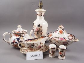 A quantity of Masons "Mandalay" pattern china, including a tureen and cover, a teapot, a table lamp,