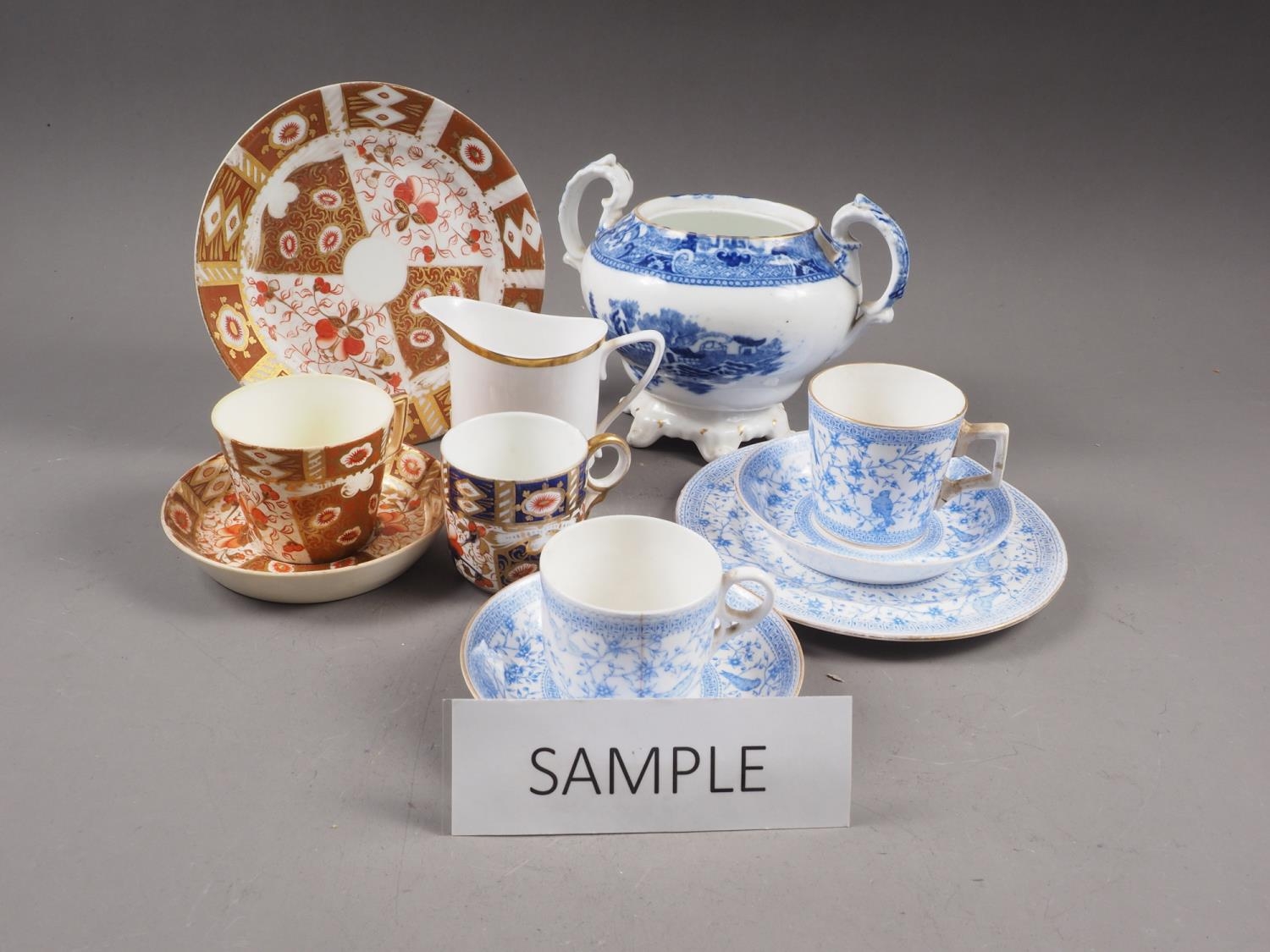 A quantity of English china, including an Imari colour palette part combination service, a similar
