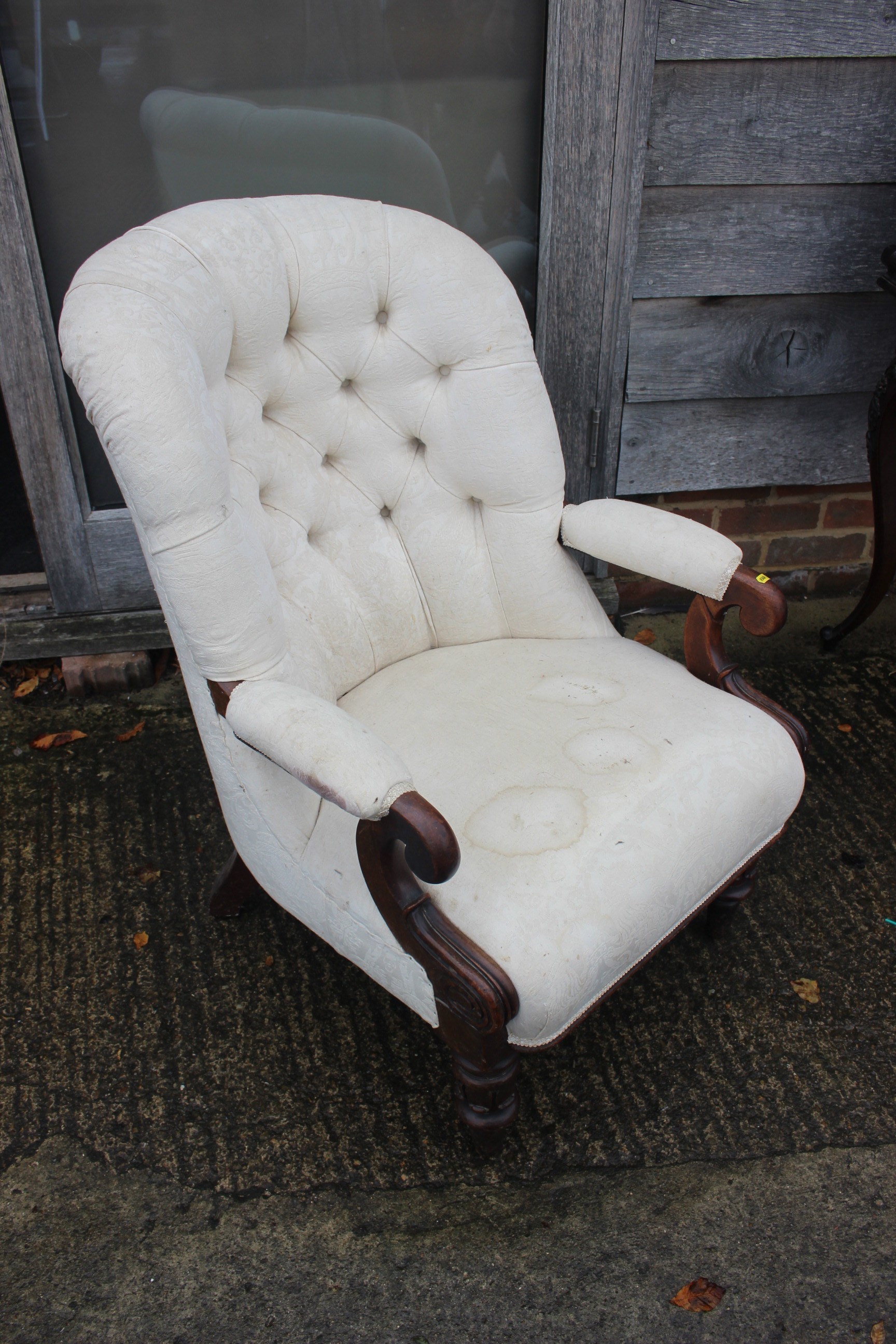 A low armchair with circular seat, button and corded shell-shaped back, upholstered in a salmon - Image 3 of 6