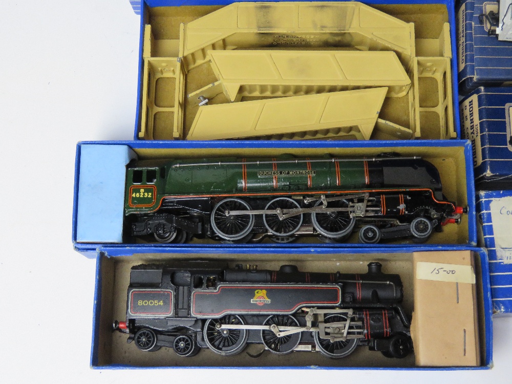 Hornby Dublo boxed locomotive carriages and footbridge inc Duchess of Montrose Locomotive and Royal - Image 2 of 4