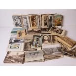 A large quantity of assorted postcards, mostly art, sculpture, architectural etc.