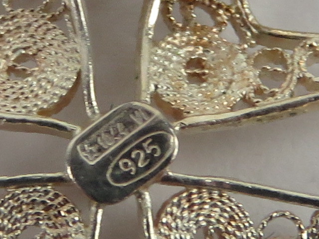 A silver filigree Maltese Cross pendant, 2. - Image 3 of 3