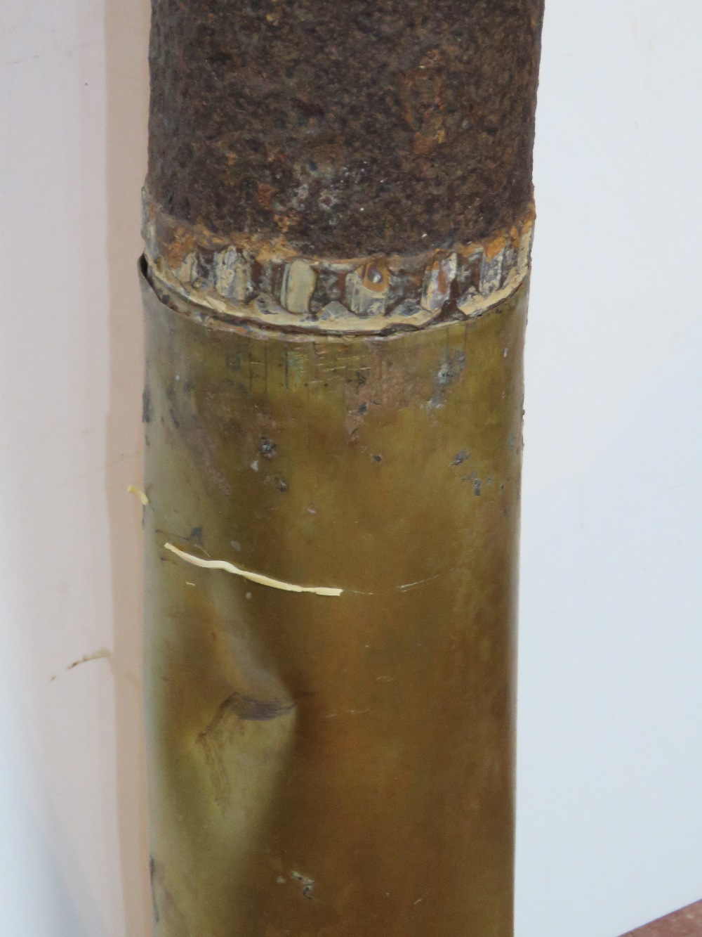 An inert WWI 18pr shell, dated 1917 on b - Image 2 of 4