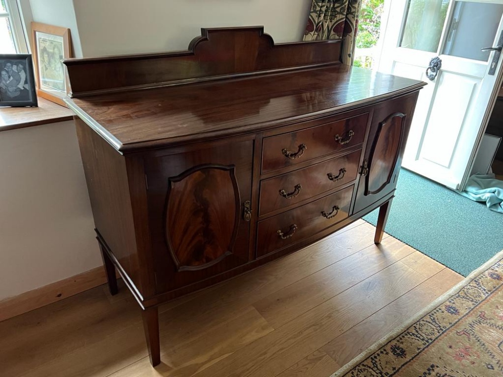 A good Edwardian bow fronted sideboard. - Image 3 of 3