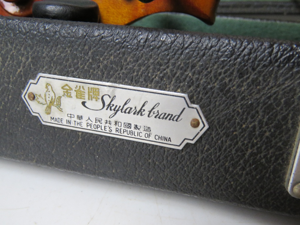 A Chinese violin Skylark Grand in case. - Image 2 of 4