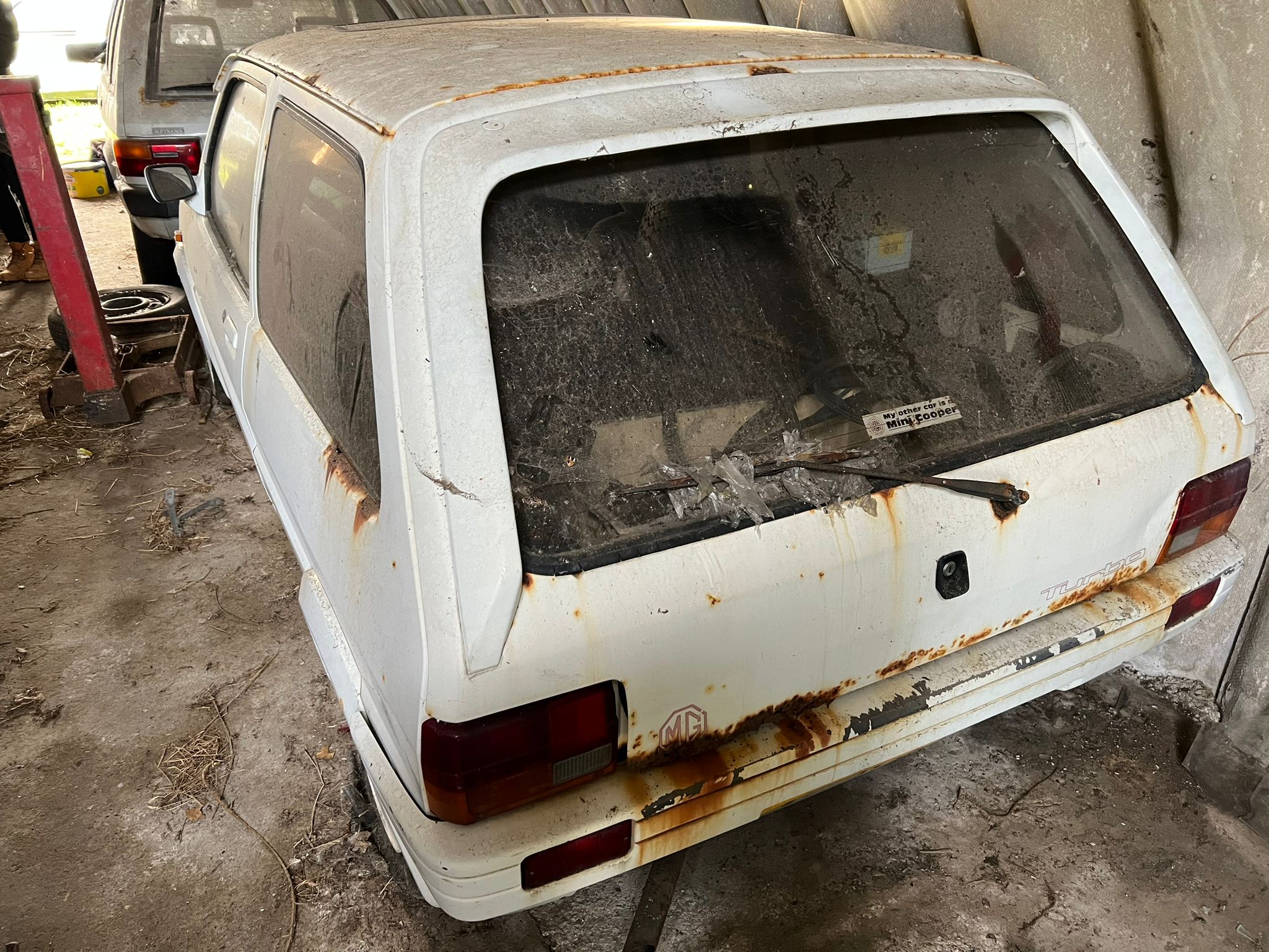 A Rover Metro Turbo Barn find with engine & V5 plus two Rover Metro donor shells. - Image 10 of 29