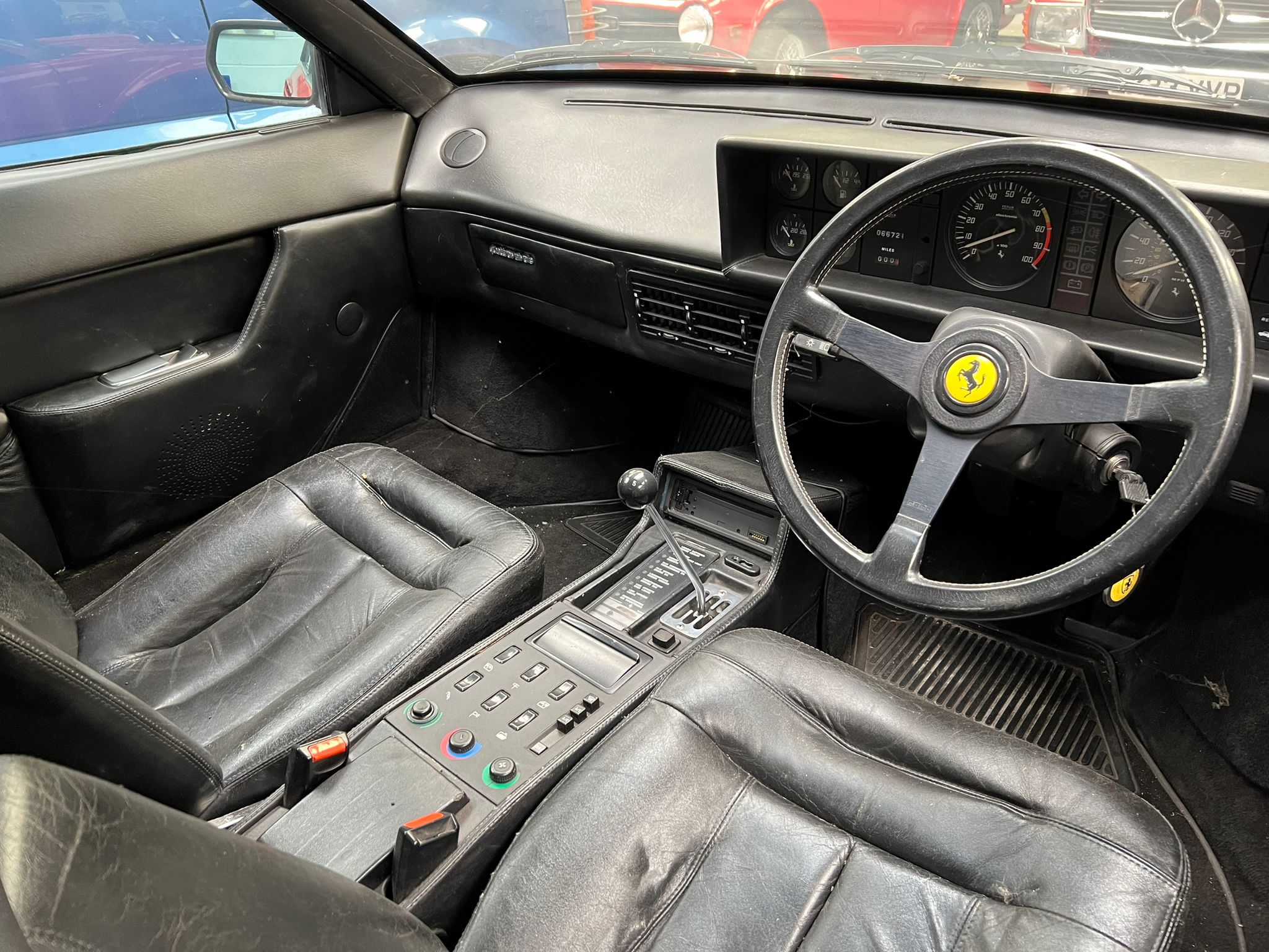 Ferrari Mondial Quattrovalvole Coupe 1984 - Image 16 of 22