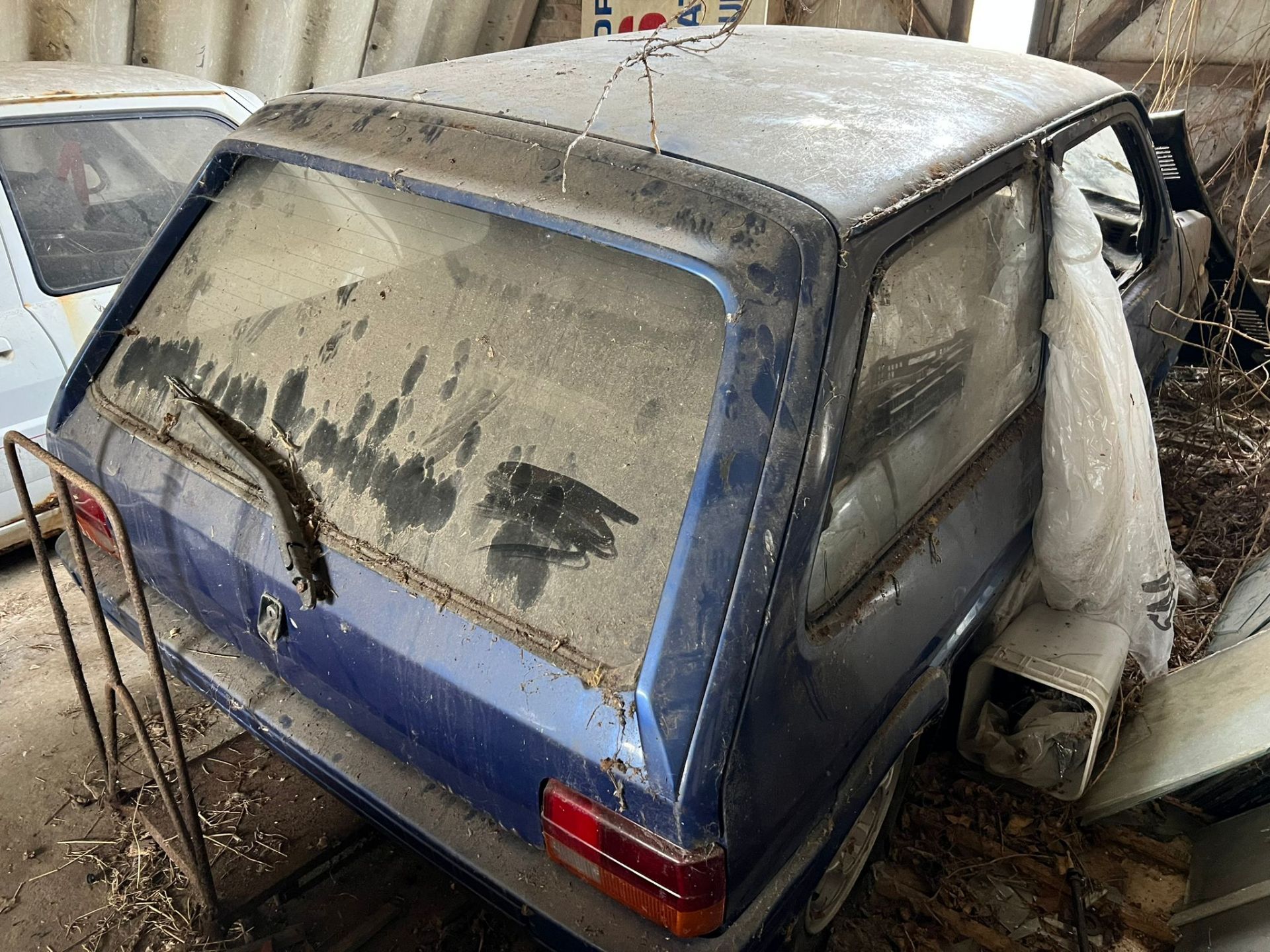 A Rover Metro Turbo Barn find with engine & V5 plus two Rover Metro donor shells. - Image 20 of 29