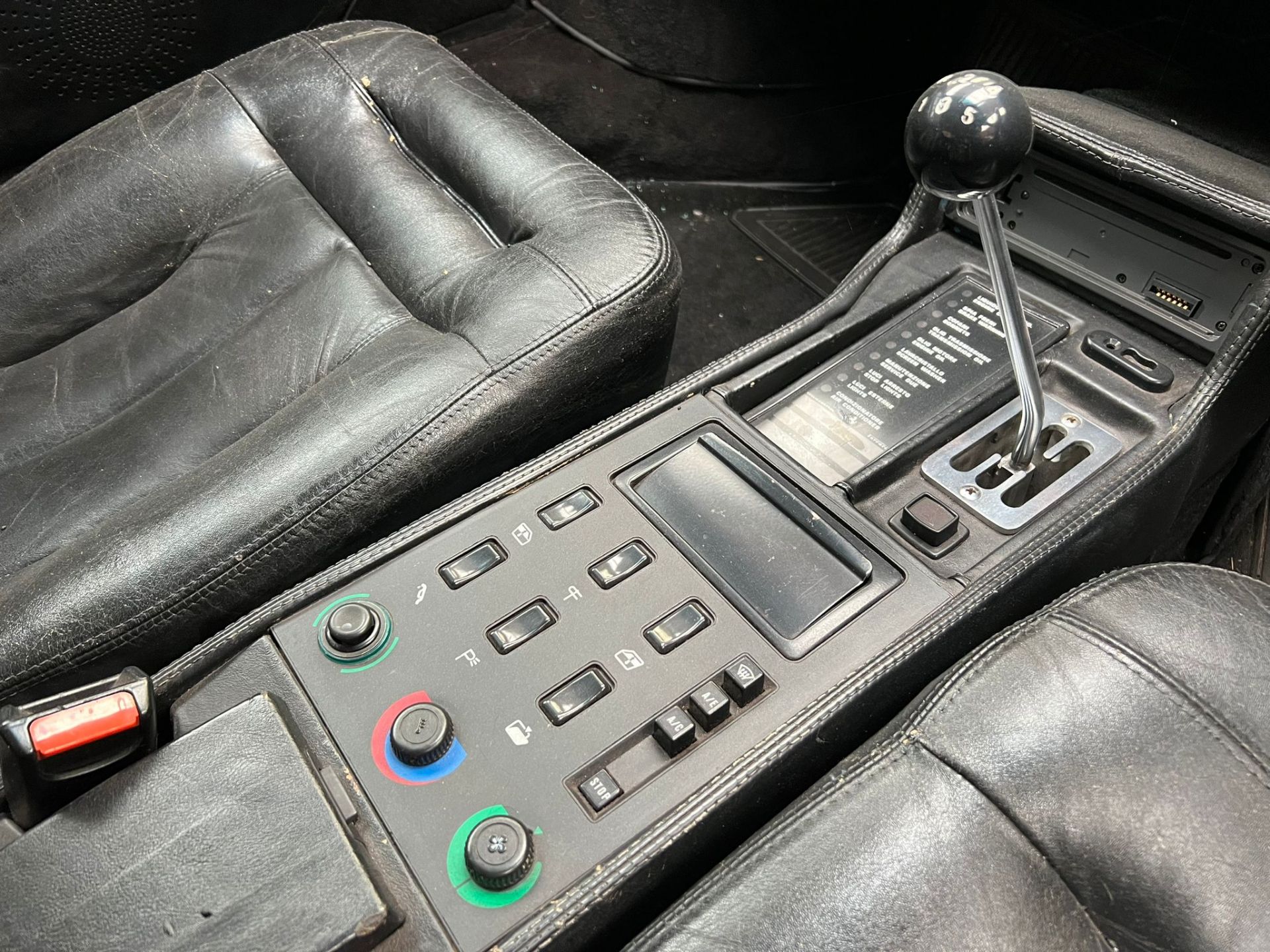 Ferrari Mondial Quattrovalvole Coupe 1984 - Image 15 of 22