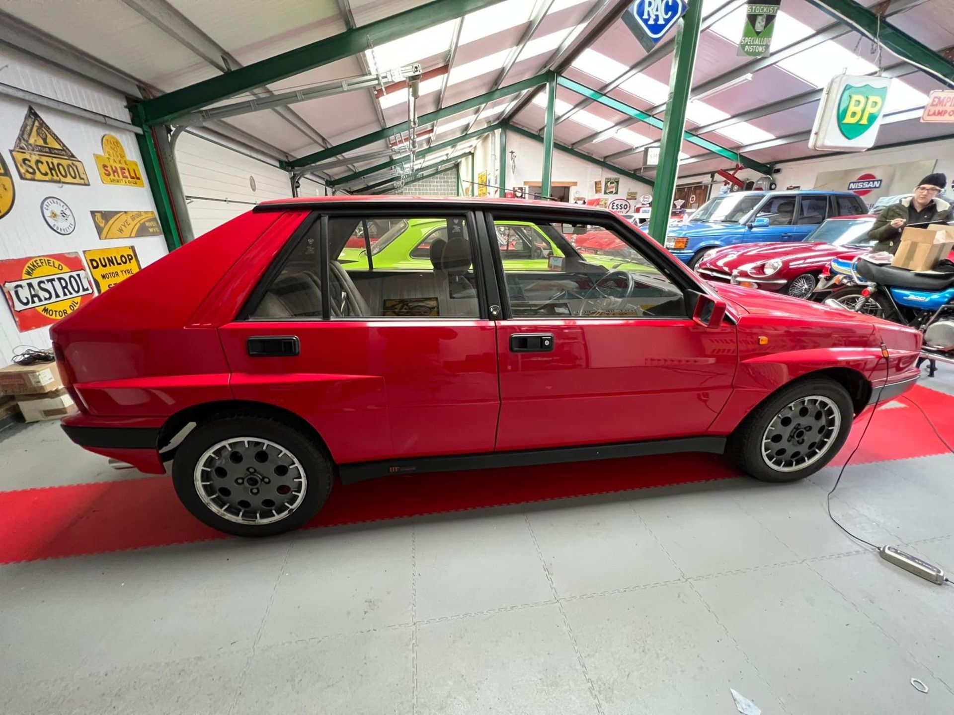 Lancia Delta HF Integriale - Image 2 of 23