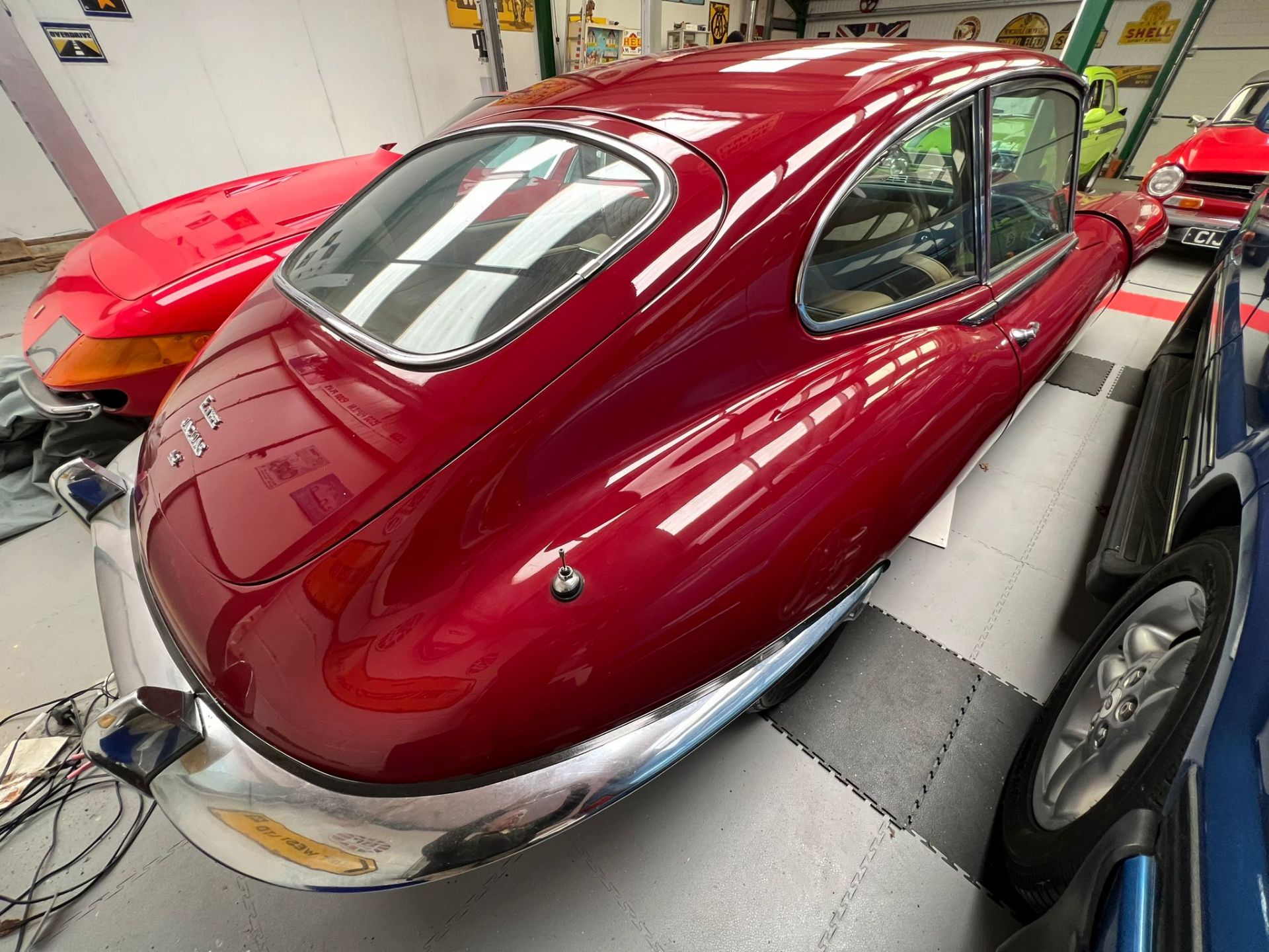 Jaguar E-Type fixed head 2+2 coupe 4.2E 1969 - Image 9 of 24