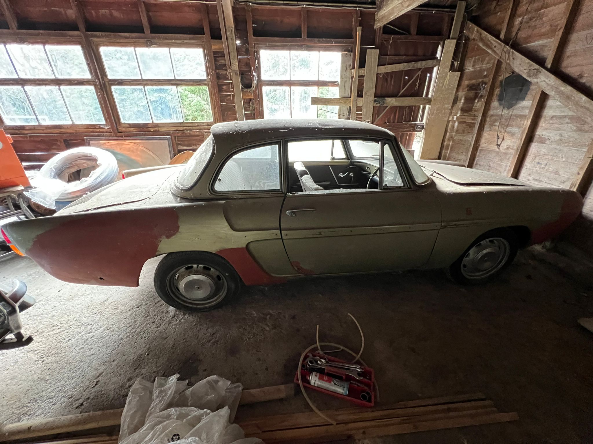 Renault Caravelle 1963 Barn Find