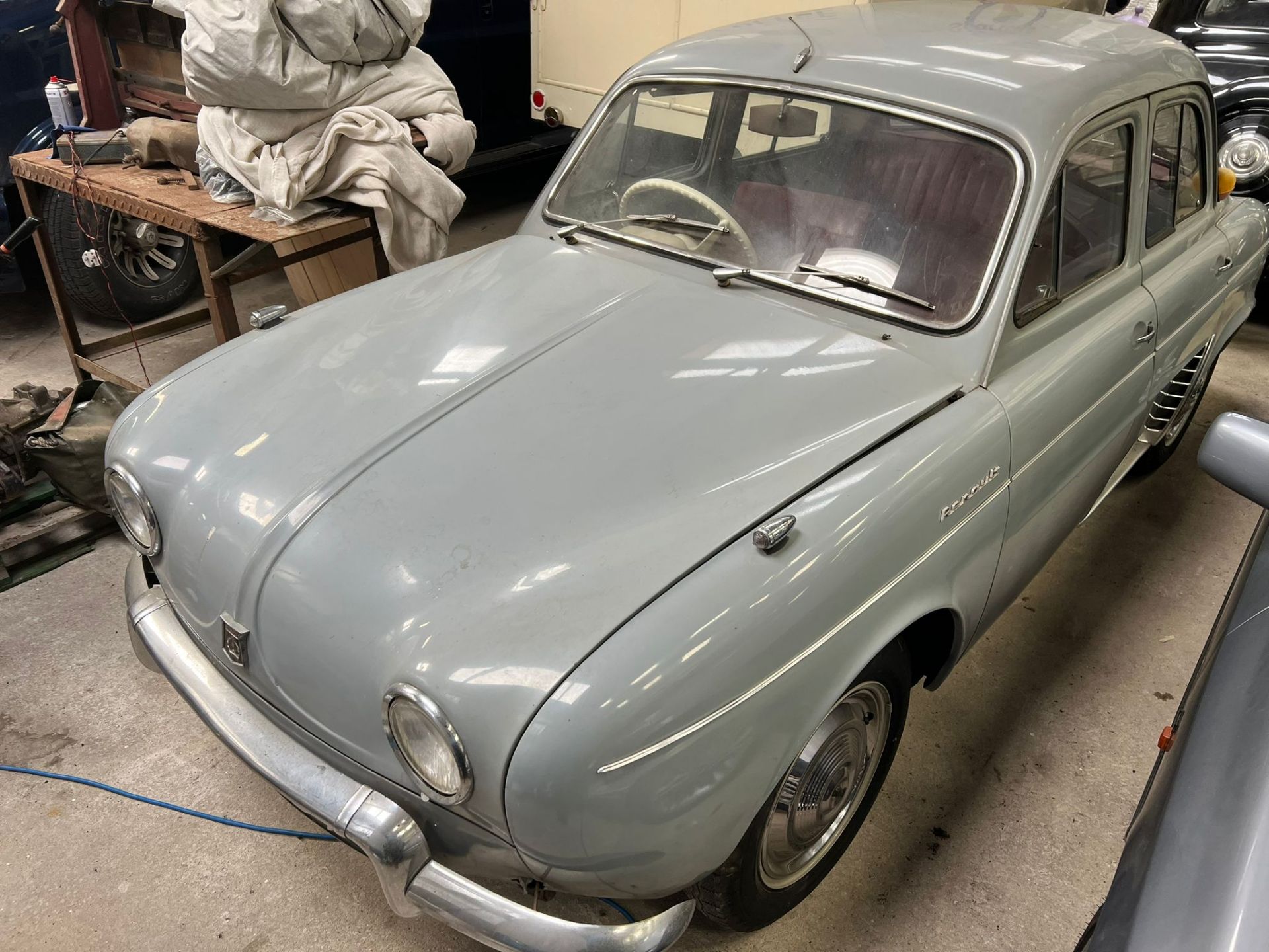 Renault Dauphine 1957 - Bild 3 aus 20