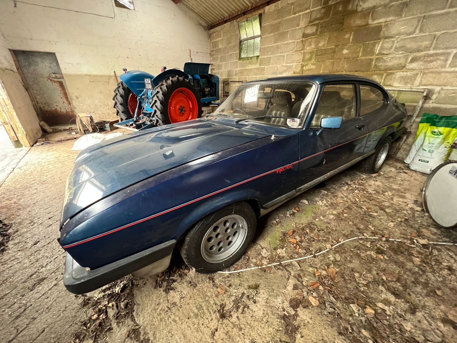 Ford Capri MkIII 2.8 Injection 1981 - Barn Find - Image 2 of 44