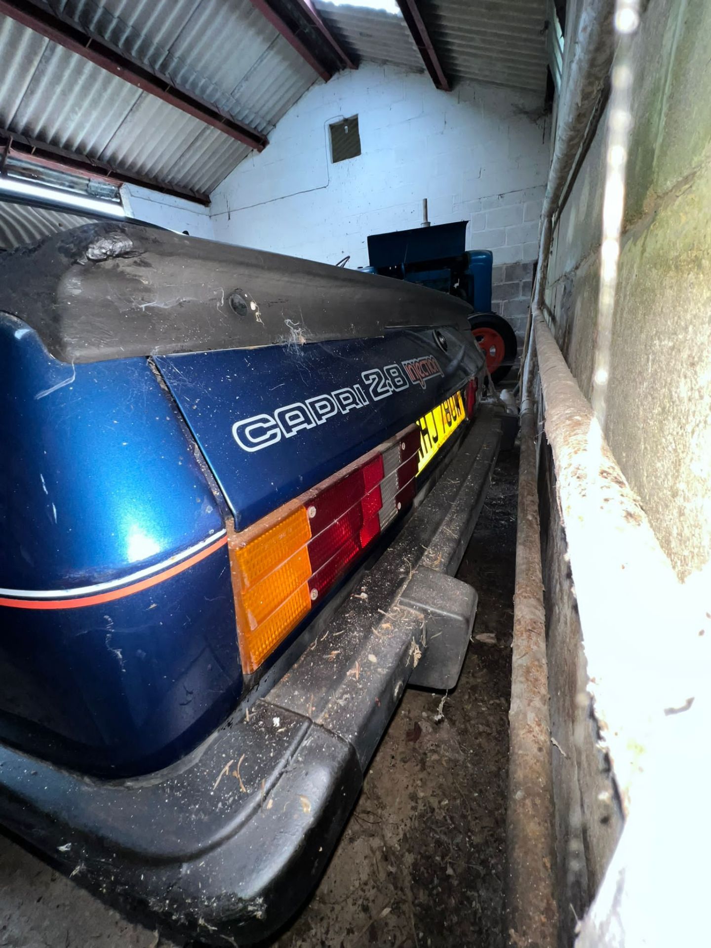 Ford Capri MkIII 2.8 Injection 1981 - Barn Find - Image 18 of 44