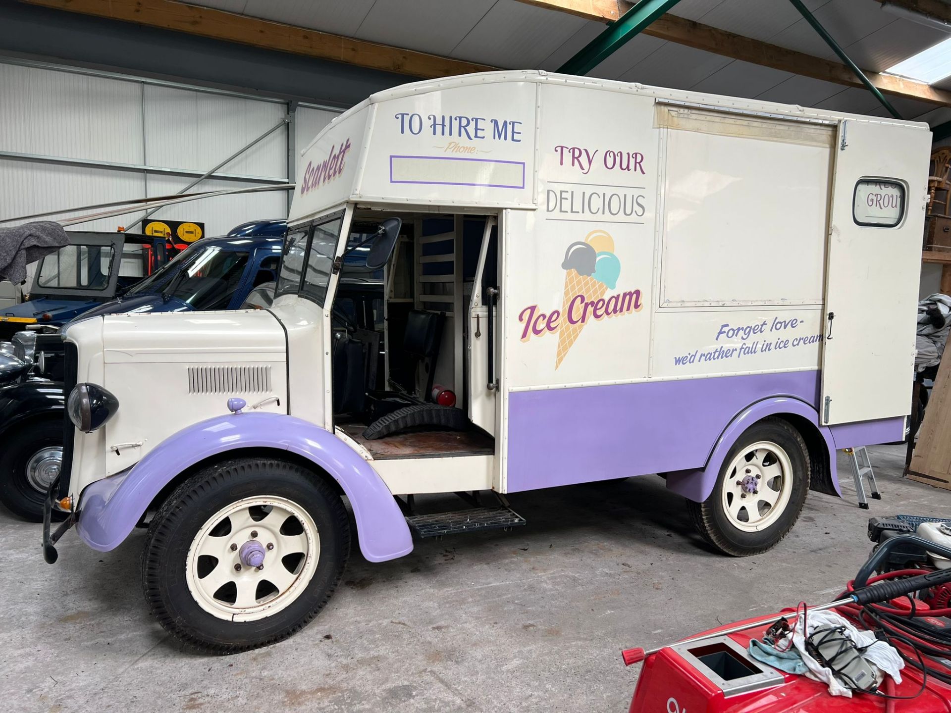 Morris LC3 Box Van c1943 - Image 3 of 19