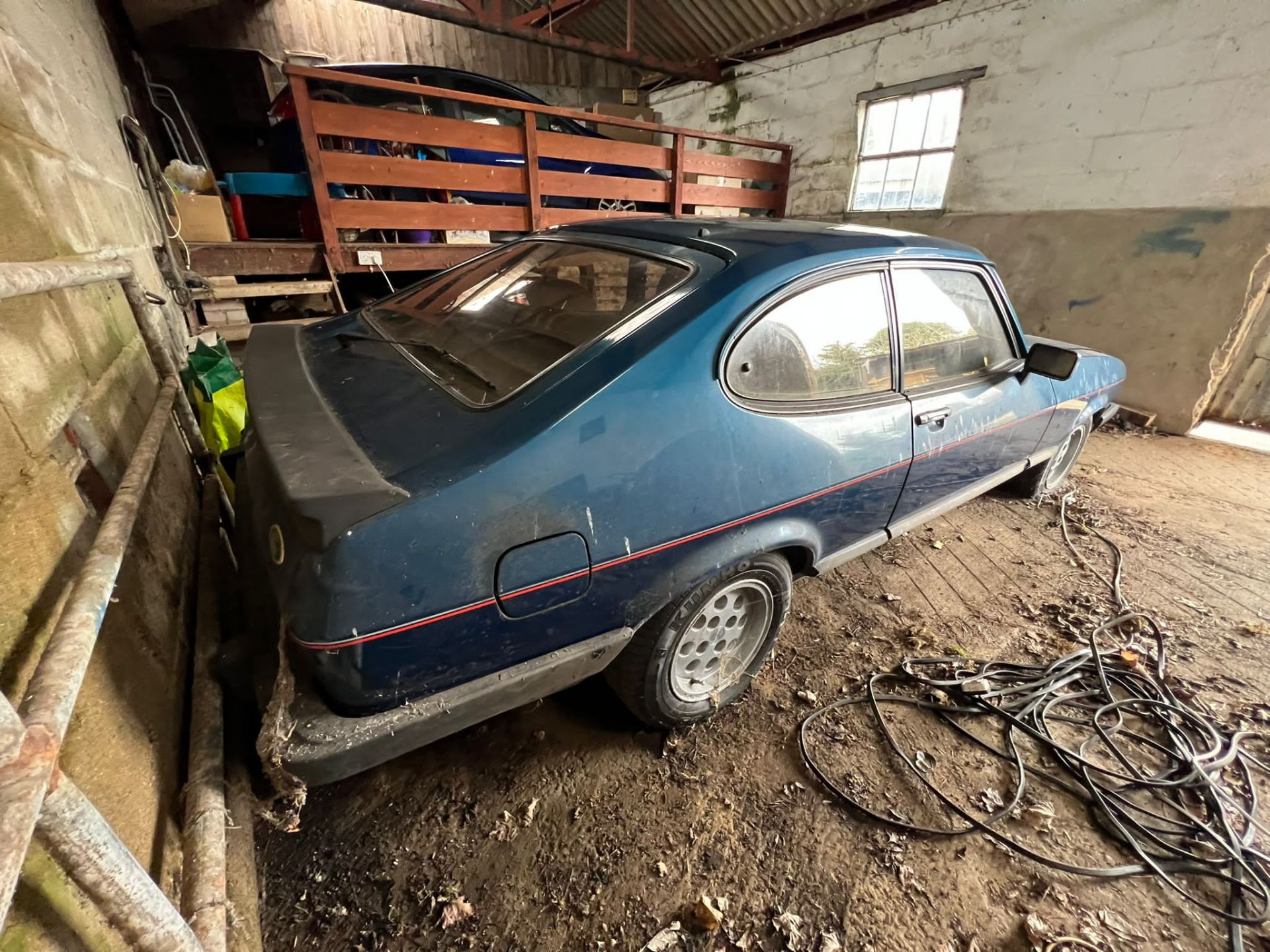 Ford Capri MkIII 2.8 Injection 1981 - Barn Find - Image 6 of 44